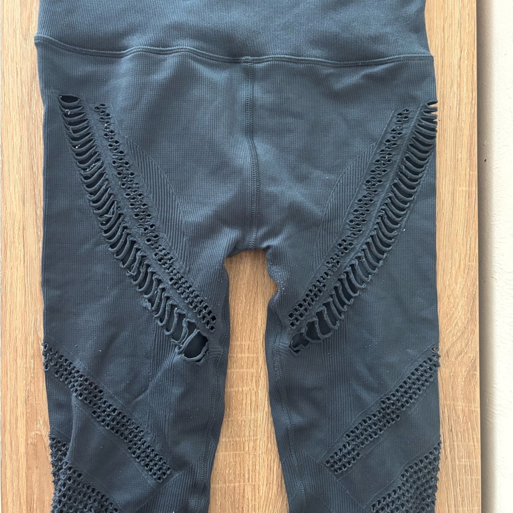 ALO Yoga Black Textured Leggings